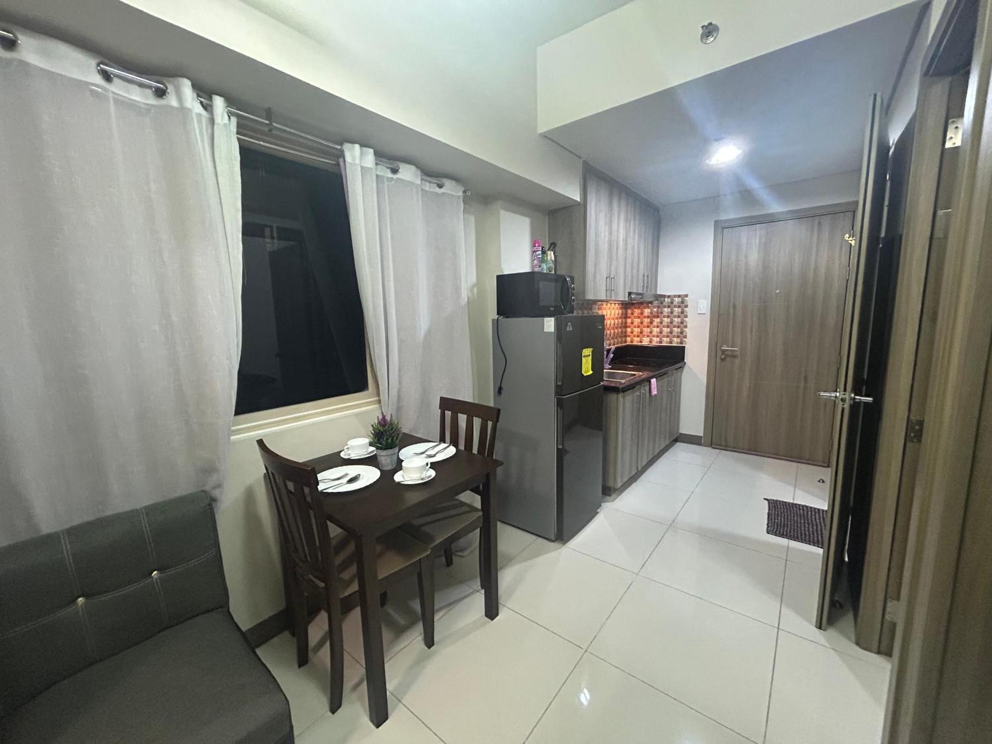 2Br Coast Residences Manila Exterior foto